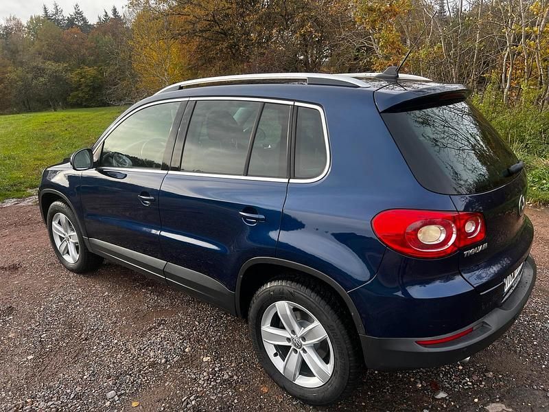 Blau Gebraucht 2009 VW Tiguan SUV | 7.850 € (Teuer) - Bild 1/4