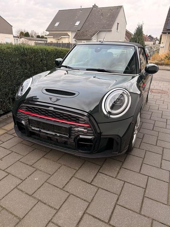 Gebraucht Mini John Cooper Works 231 PS (169 kW) 2021 Grün Kleinwagen