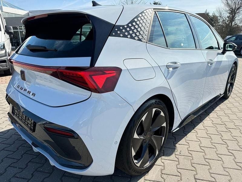 Gebraucht Cupra Born 169 kW (231 PS) 2022 Weiß Kleinwagen