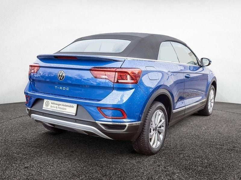 Gebraucht VW T-Roc Cabriolet Style 150 PS (110 kW) 2025 Ravennablau metallic/schwarz Cabrio