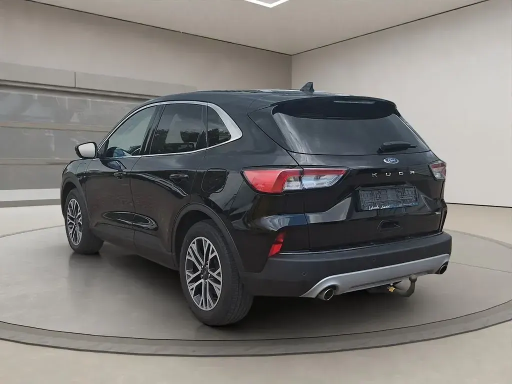 Gebraucht Ford Kuga Titanium 152 PS (111 kW) 2020 Schwarz SUV