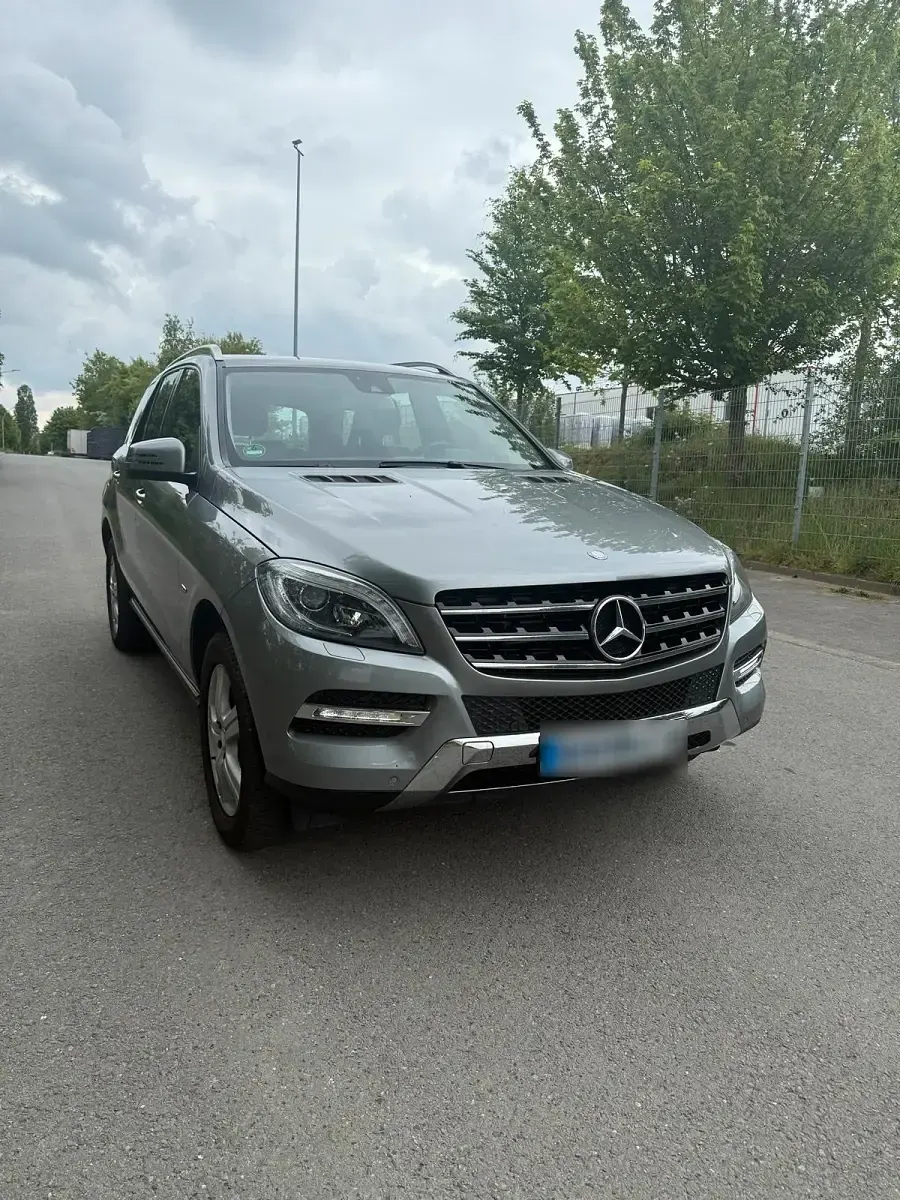 Gebraucht Mercedes ML350 258 PS (189 kW) 2012 Grau SUV