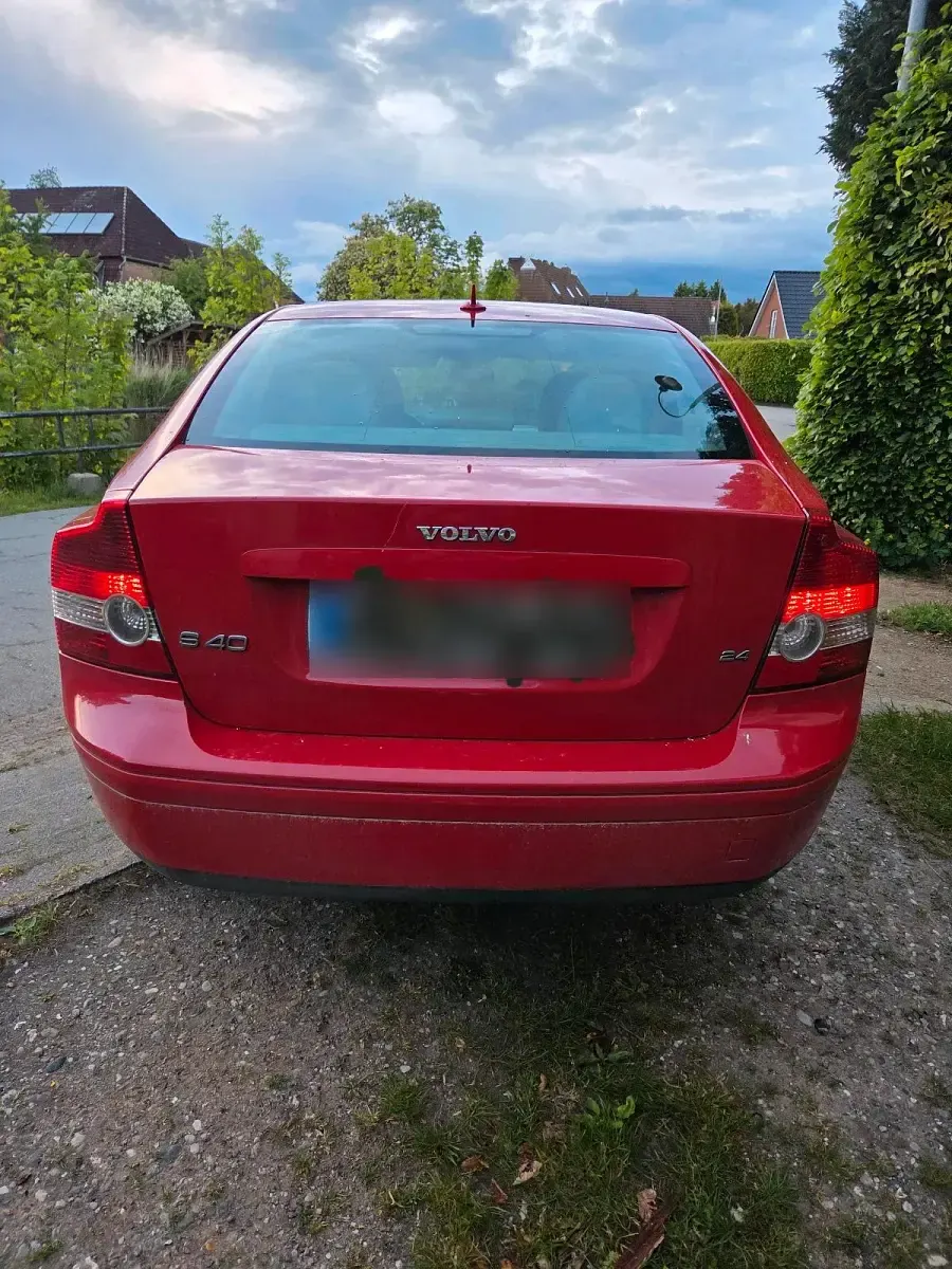 Gebraucht Volvo S40 140 PS (102 kW) 2004 Rot Limousine