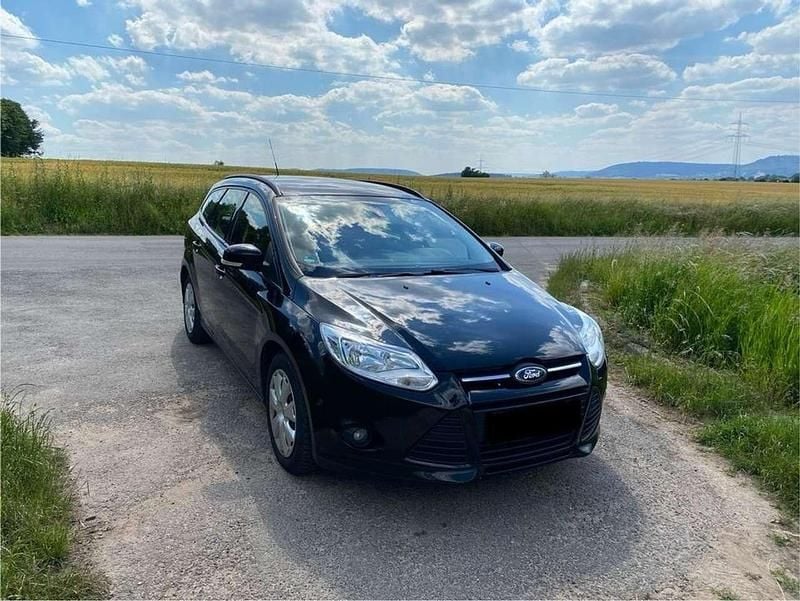 Gebraucht 2011 Ford Focus Titanium Kombi | 4.000 € (Superpreis) - Bild 1/4