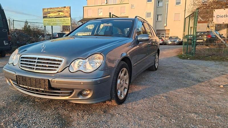 Gebraucht Mercedes C220 150 PS (110 kW) 2007 Violett Kombi
