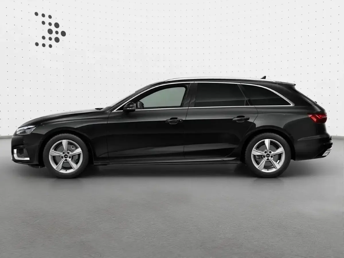 Używany Audi A4 Advanced 204 KM (150 kW) 2022 Czarny Kombi