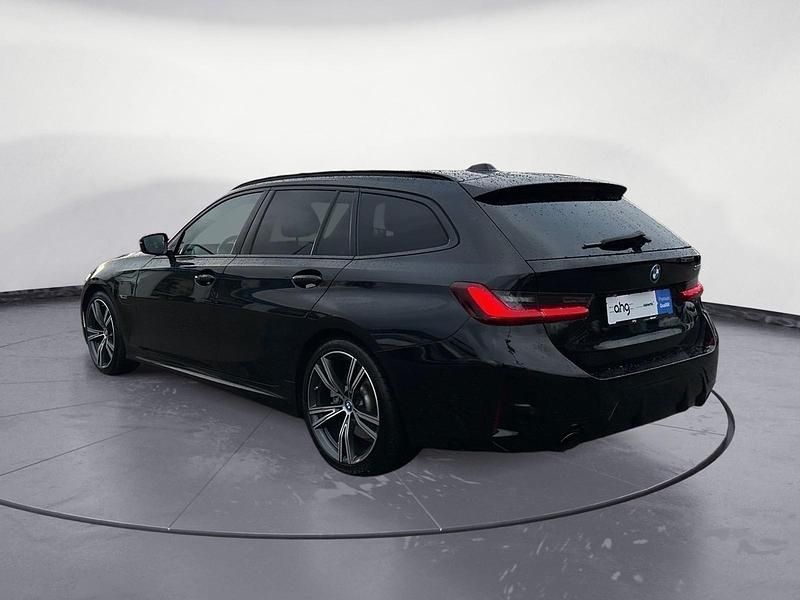Gebraucht BMW 320e M Sport 163 PS (119 kW) 2022 Schwarz Kombi