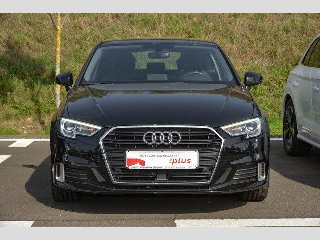 Gebraucht Audi A3 Sport 150 PS (110 kW) 2017 Schwarz metallic Limousine