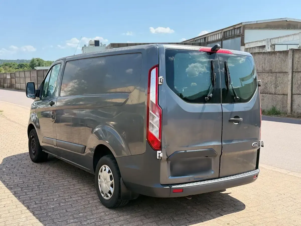 Gebraucht Ford Transit Custom 125 PS (91 kW) 2016 Grau Van / Kleinbus