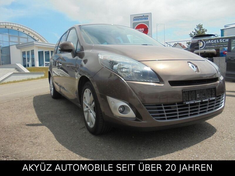 Braun Gebraucht 2009 Renault Scénic III Luxe Van / Kleinbus | 6.490 € (Etwas zu teuer) - Bild 1/4