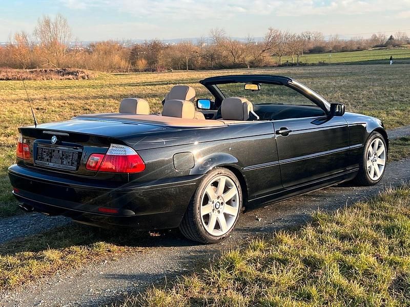 Gebraucht BMW 325 Cabriolet Performance 192 PS (141 kW) 2005 Schwarz Cabrio