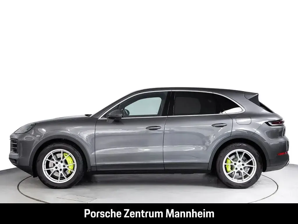 Używany Porsche Cayenne 470 KM (345 kW) 2023 Szary SUV