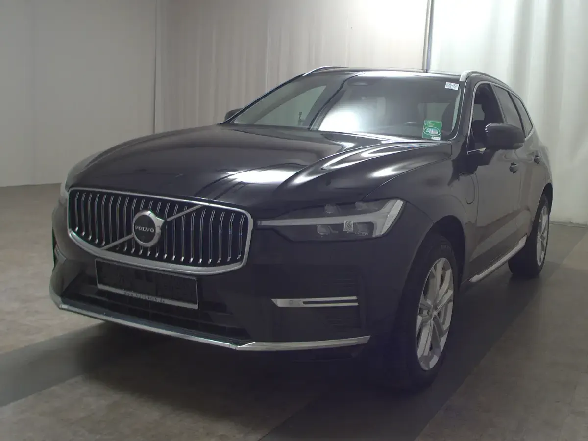 Gebraucht Volvo XC60 Plus 398 PS (292 kW) 2023 Schwarz SUV
