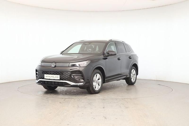 Neu VW Tiguan R-line 150 PS (110 kW) 2026 Schwarz SUV