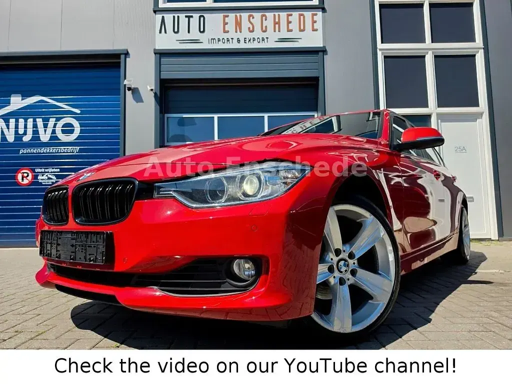 Gebraucht BMW 320 Sport Line 184 PS (135 kW) 2013 Rot Limousine