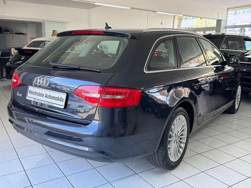 Gebraucht Audi A4 Attraction 210 PS (154 kW) 2013 Mondscheinblau (metallic) Kombi