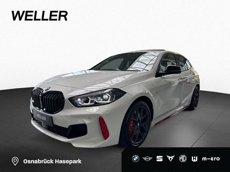 Alpinweiss iii (weiß) Gebraucht 2024 BMW 128 Comfort Edition Limousine | 37.350 € (Fairer Preis) - Bild 1/4