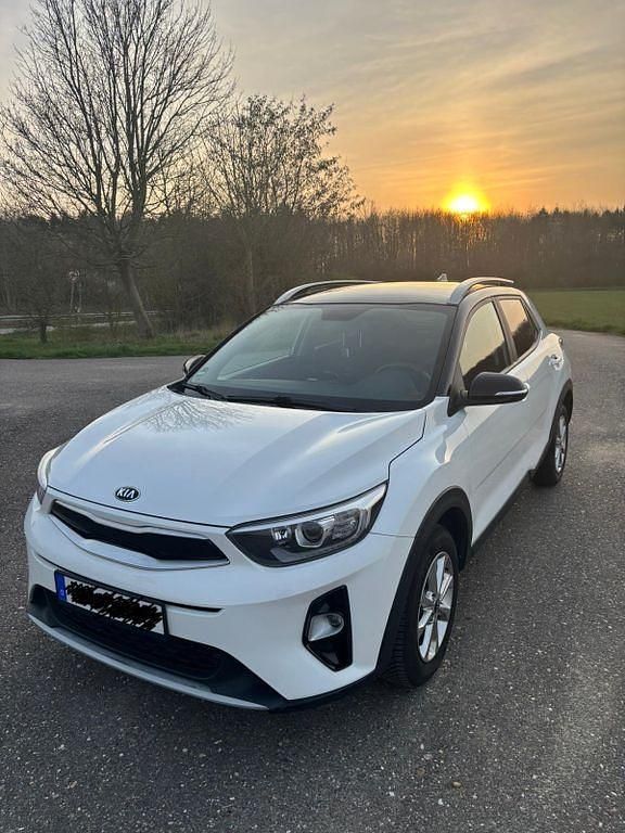 Gebraucht Kia Stonic Vision 84 PS (61 kW) 2019 Weiß SUV