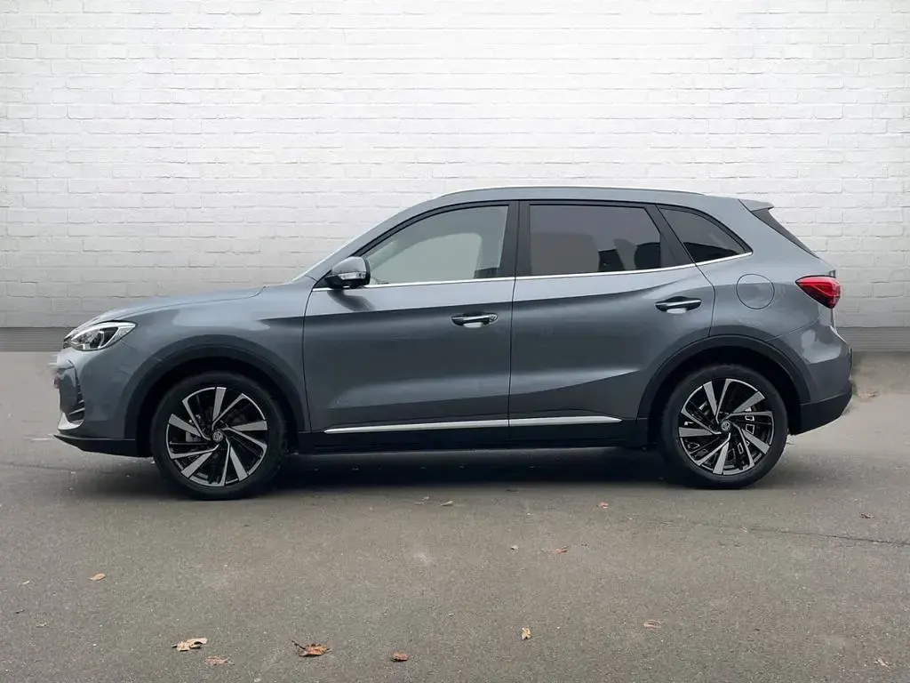 Neu MG ZS Luxury 197 PS (144 kW) 2026 Grau SUV