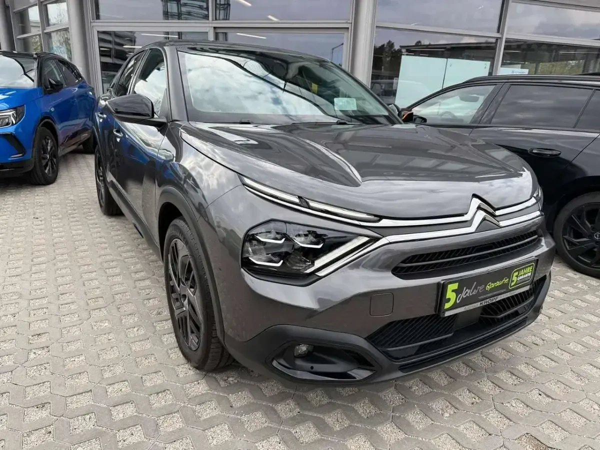 Gebraucht Citroën C4 Feel 131 PS (96 kW) 2022 Platinium grau metalliclackie Limousine