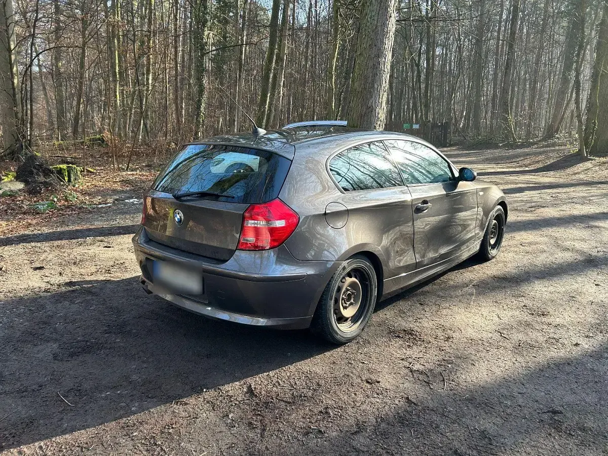 Gebraucht BMW 116 122 PS (89 kW) 2008 Braun Kleinwagen