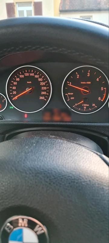 Gebraucht BMW 320 Advantage 190 PS (139 kW) 2016 Blau Limousine