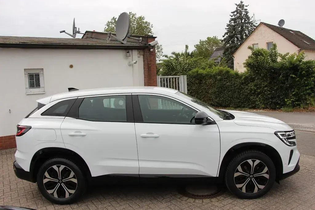 Gebraucht Renault Austral Evolution 158 PS (116 kW) 2024 Weiß SUV