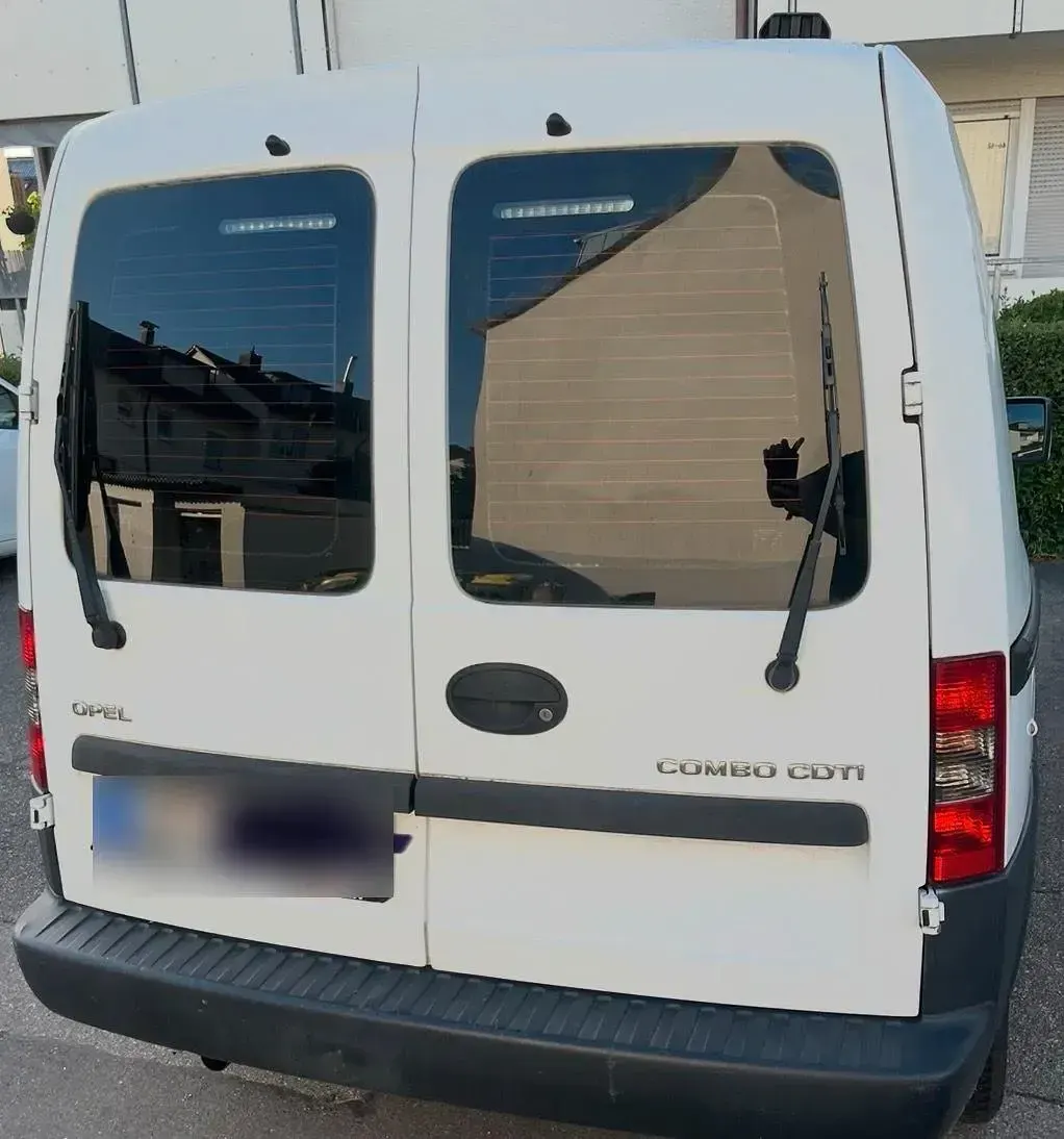 Gebraucht Opel Combo 75 PS (55 kW) 2009 Weiß Van / Kleinbus