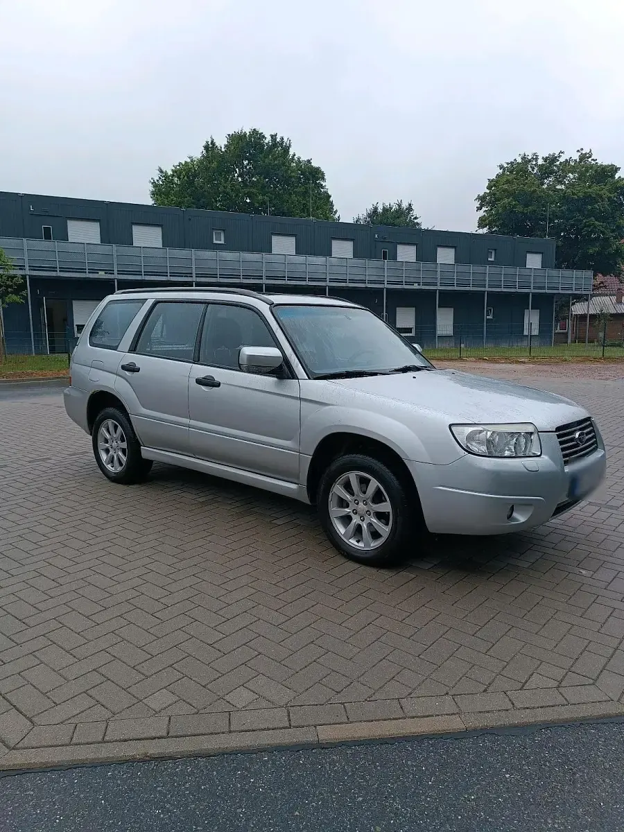 Gebraucht Subaru Forester 158 PS (116 kW) 2005 Grau SUV
