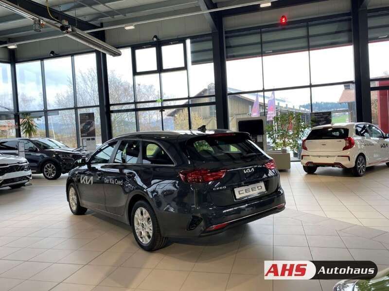 Gebraucht Kia Ceed Sportswagon Vision 136 PS (100 kW) 2024 (h8g) dark penta metal m Kombi