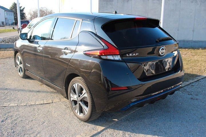 Gebraucht Nissan Leaf N-Connecta 110 kW (150 PS) 2019 Schwarz Kleinwagen