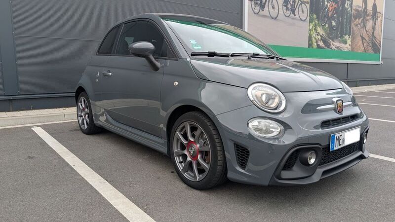 Grau Gebraucht 2019 Abarth 595C 70th Anniversary Cabrio | 14.700 € (Fairer Preis) - Bild 1/4