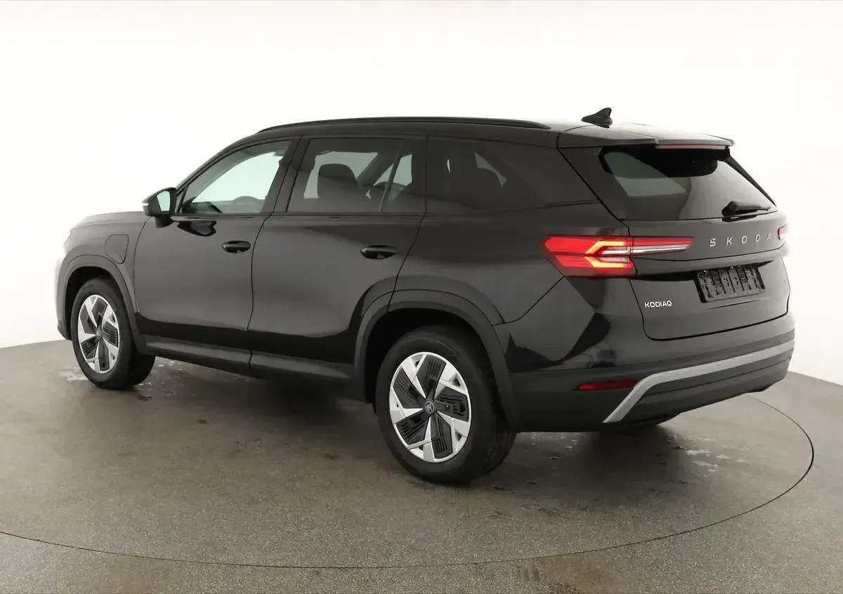 Neu Skoda Kodiaq Selection 204 PS (150 kW) 2026 Black magic perleffekt SUV
