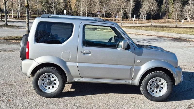 Gebraucht Suzuki Jimny Style 84 PS (61 kW) 2018 Beige SUV
