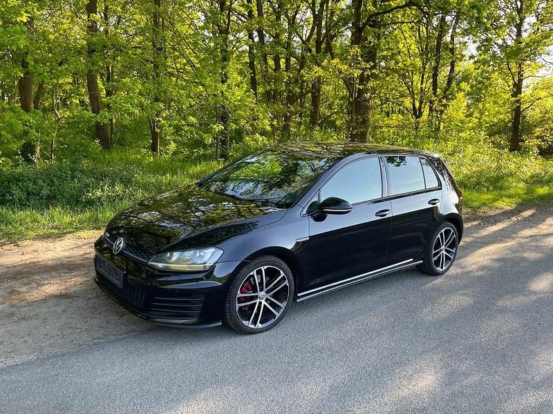Schwarz Gebraucht 2012 VW Golf VII GTD Limousine | 11.400 € (Teuer) - Bild 1/4