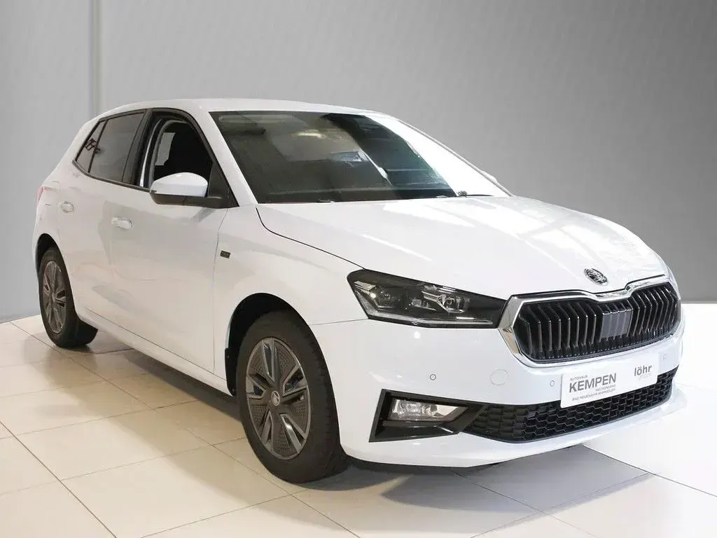 Gebraucht Skoda Fabia Tour 95 PS (69 kW) 2025 Weiß Limousine