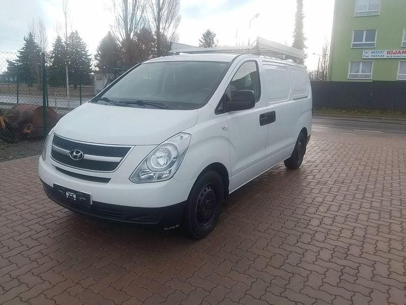 Gebraucht Hyundai H-1 110 PS (80 kW) 2011 Weiß Van / Kleinbus