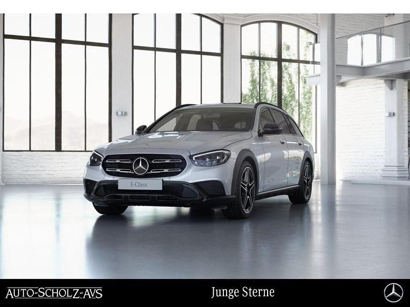 Metalliclack hightechsilber Gebraucht 2022 Mercedes E220 Avantgarde Kombi | 42.940 € (Teuer) - Bild 1/3