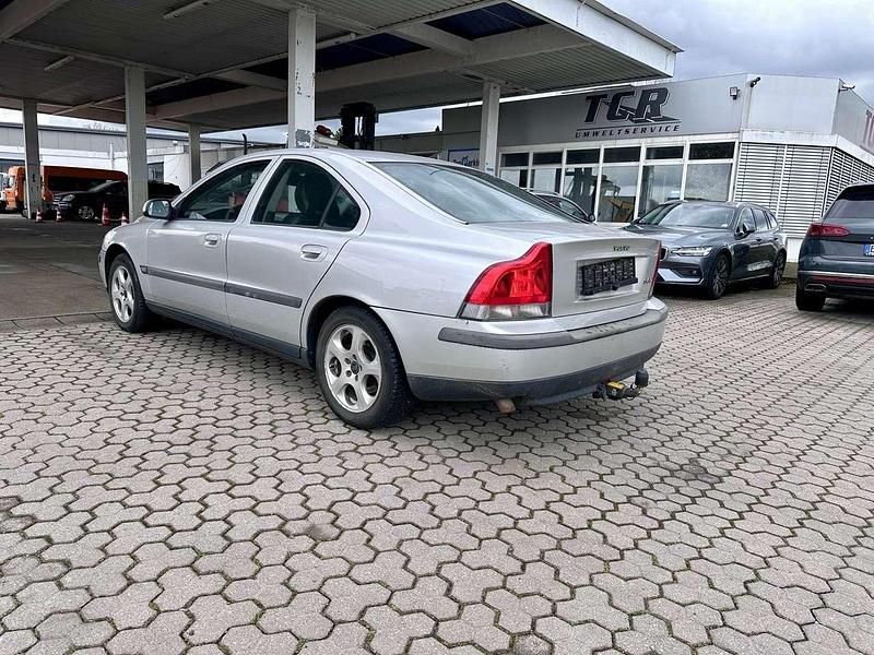 Gebraucht Volvo S60 163 PS (119 kW) 2002 Silber Limousine