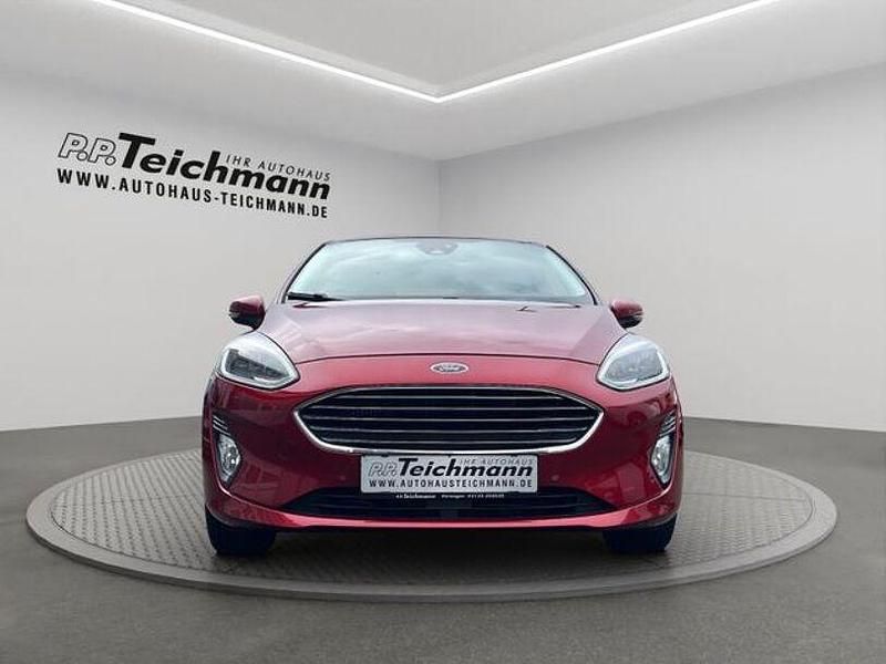 Gebraucht Ford Fiesta Titanium 101 PS (74 kW) 2019 Rot Kleinwagen