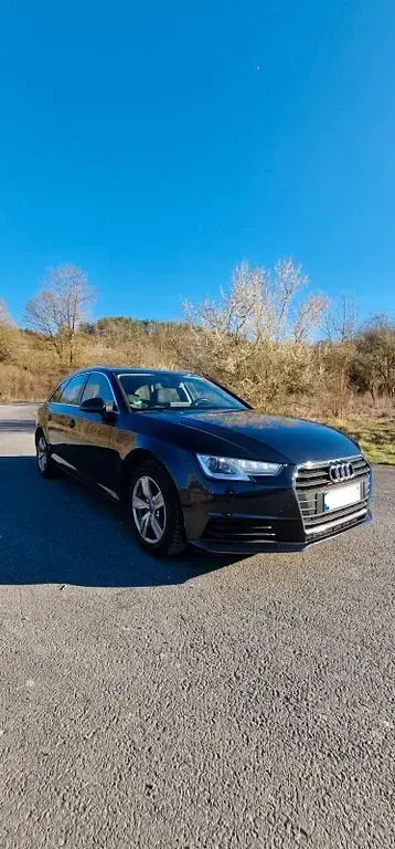 Gebraucht Audi A4 Ambiente 150 PS (110 kW) 2016 Blau Kombi
