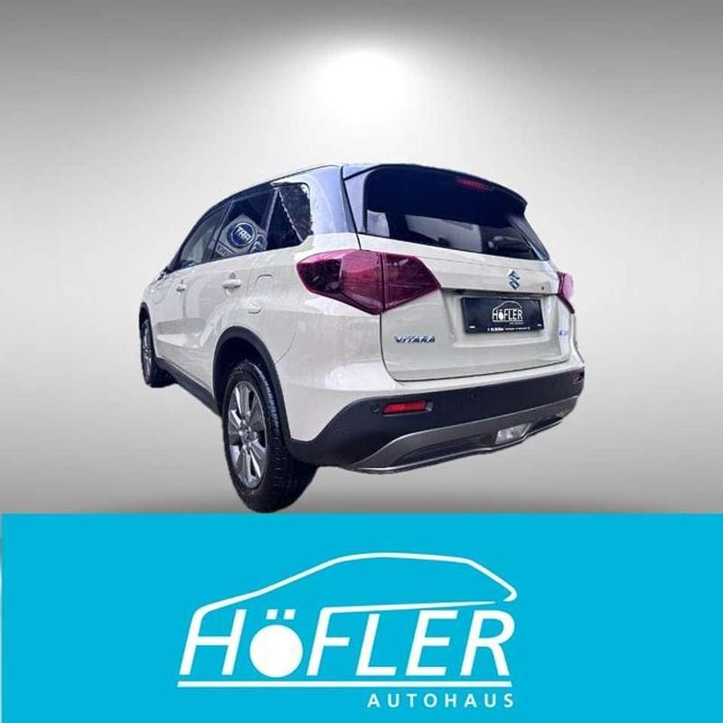 Neu Suzuki Vitara Comfort 110 PS (80 kW) 2025 Savannah ivory / cosmic black SUV