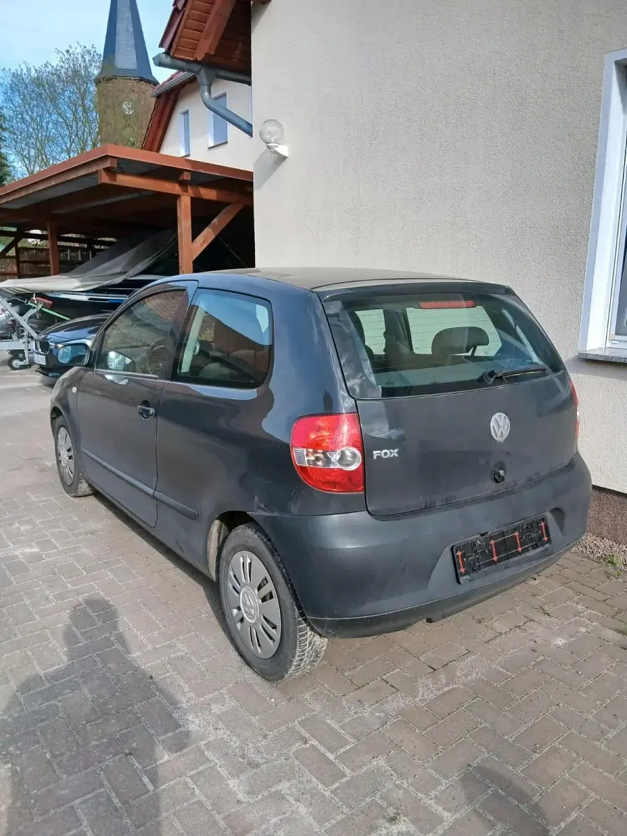 Gebraucht VW Fox 55 PS (40 kW) 2006 Schwarz Kleinwagen