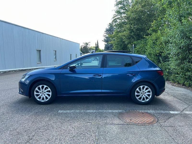 Gebraucht Seat Leon Style 125 PS (91 kW) 2015 Blau Limousine