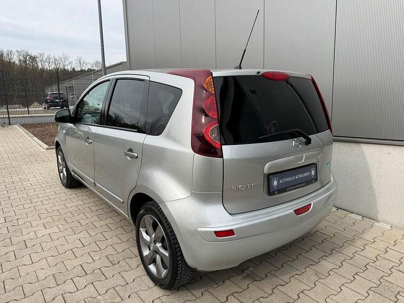 Gebraucht Nissan Note I-Way 88 PS (64 kW) 2011 Silber Kleinwagen
