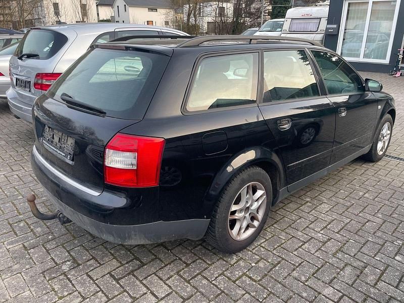 Gebraucht Audi A4 101 PS (74 kW) 2003 Schwarz Kombi