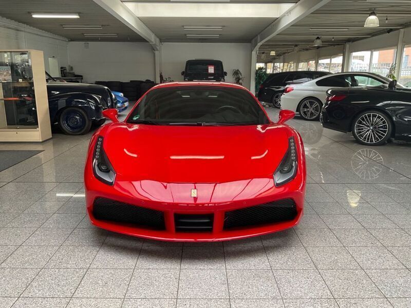 Gebraucht Ferrari 488 670 PS (492 kW) 2016 Rosso corsa ds 322 Coupé