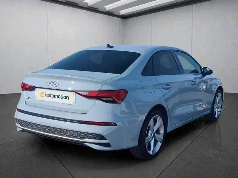 Gebraucht Audi A3 116 PS (85 kW) 2024 Grau Limousine