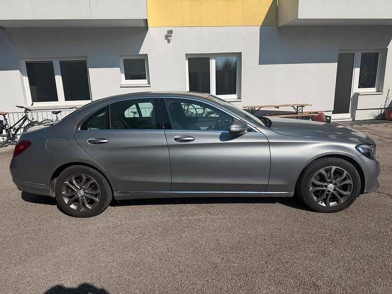 Gebraucht Mercedes C300e 231 PS (169 kW) 2015 Silber Limousine