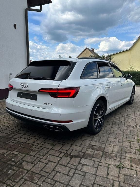 Usata Audi A4 150 CV (110 kW) 2018 Bianco Station wagon